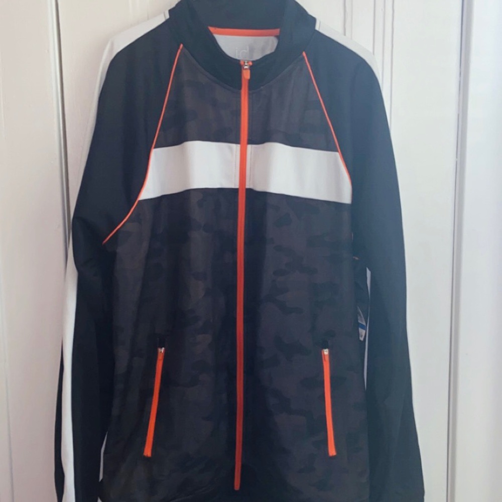 Men’s zip up sweater